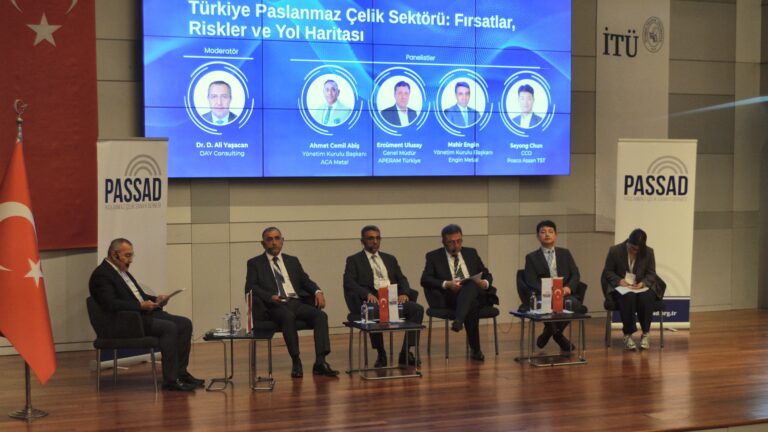 II. Ulusal Paslanmaz Çelik Zirvesi Türkiye Paslanmaz Çelik Sektörü paneli, İTÜ